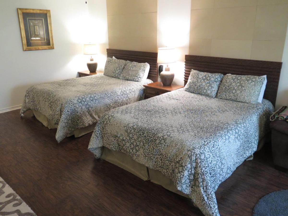 Wimberley Inn & Bar ภายนอก รูปภาพ