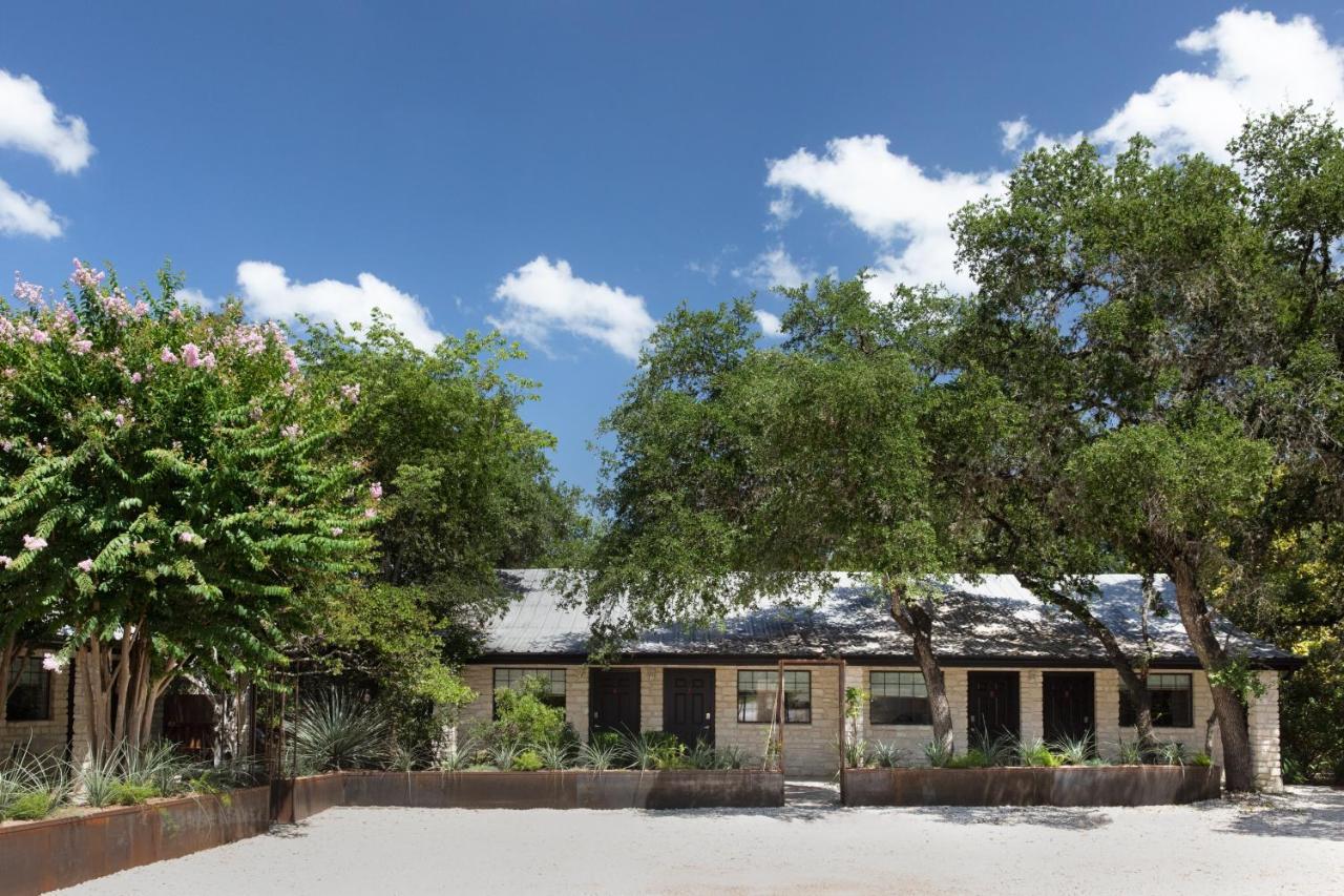 Wimberley Inn & Bar ภายนอก รูปภาพ