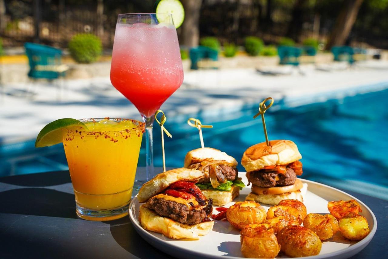 Wimberley Inn & Bar ภายนอก รูปภาพ