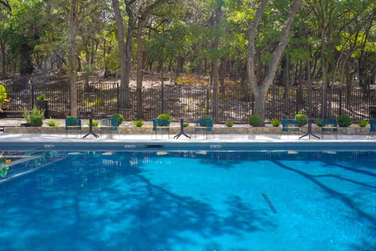 Wimberley Inn & Bar ภายนอก รูปภาพ