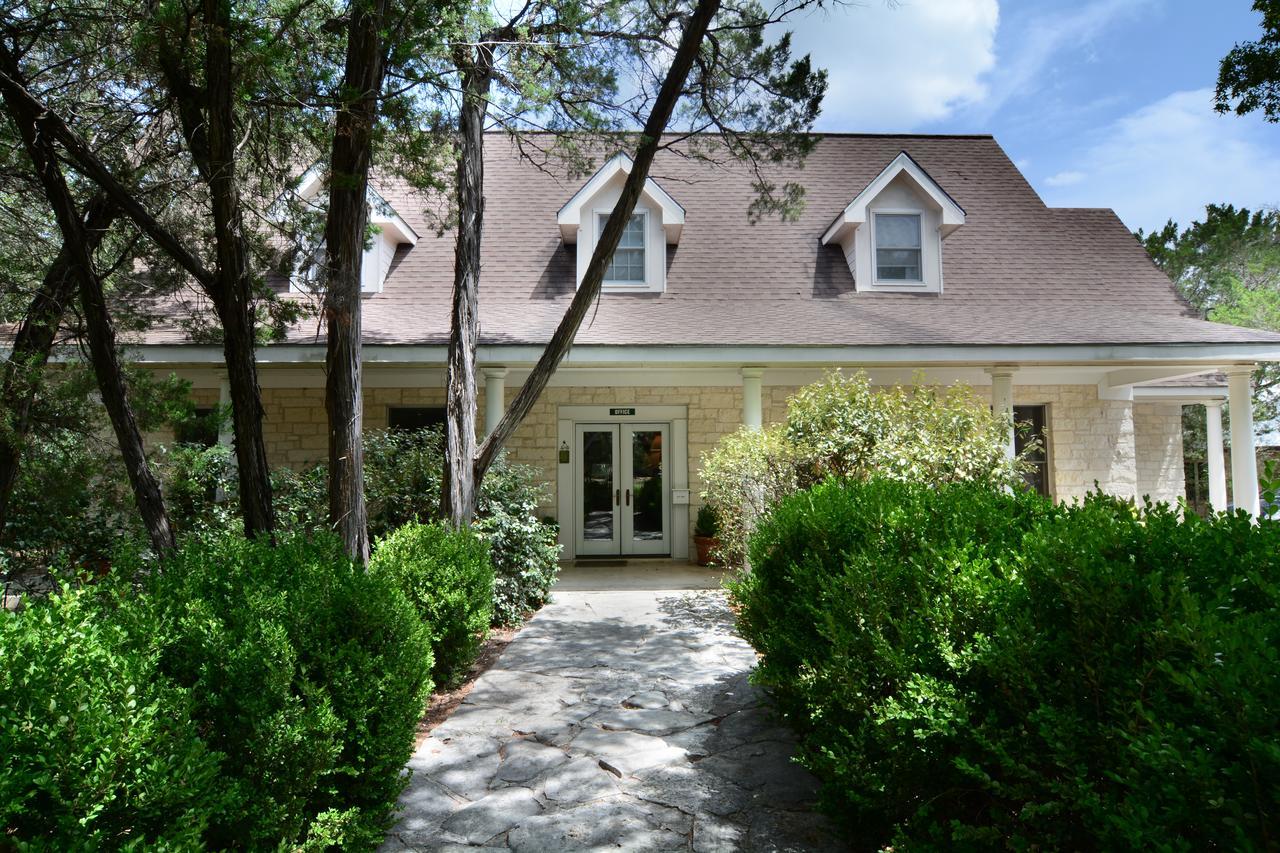Wimberley Inn & Bar ภายนอก รูปภาพ
